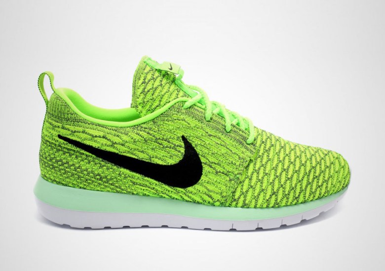 Nike Flyknit Roshe Run – Volt – Electric Green