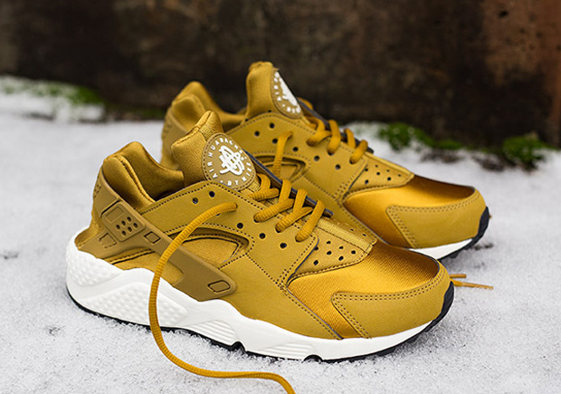 nike huarache bronze