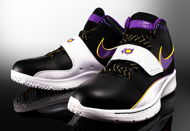 Signature Shoes by Champs Sports 