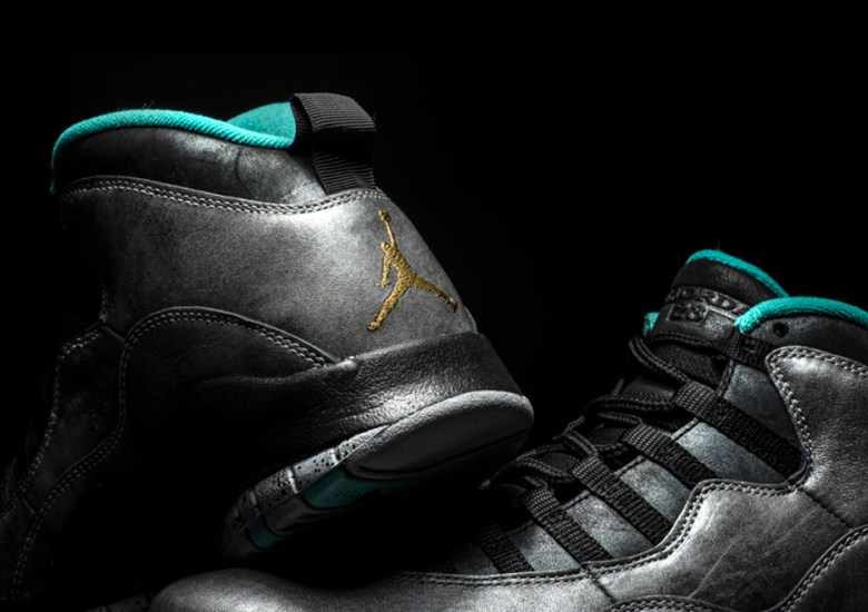 We have finally received detailed images of the upcoming Air Jordan 13 “Lady Liberty” – Release Reminder