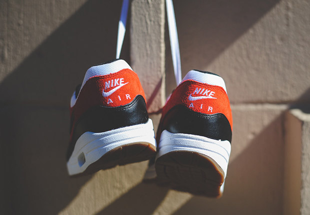 nike air max 1 essential white black gamma orange