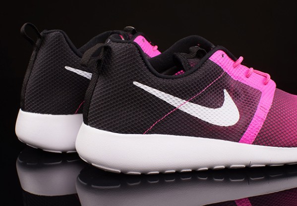 Nike Roshe Run Flight Weight GS - Pink Pow - Black - SneakerNews.com