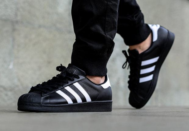 adidas superstar black mens