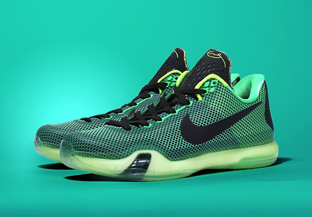 Detailed Look at the Nike Kobe 10 \