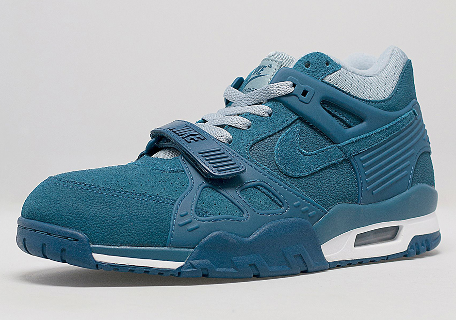 Detailed Look Size Nike Air Trainer Collection 01