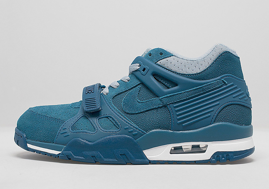 Detailed Look Size Nike Air Trainer Collection 02