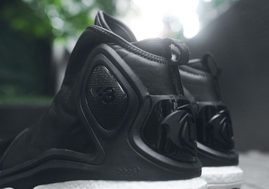 A Detailed Look at the Y-3 D Rose 5 Boost