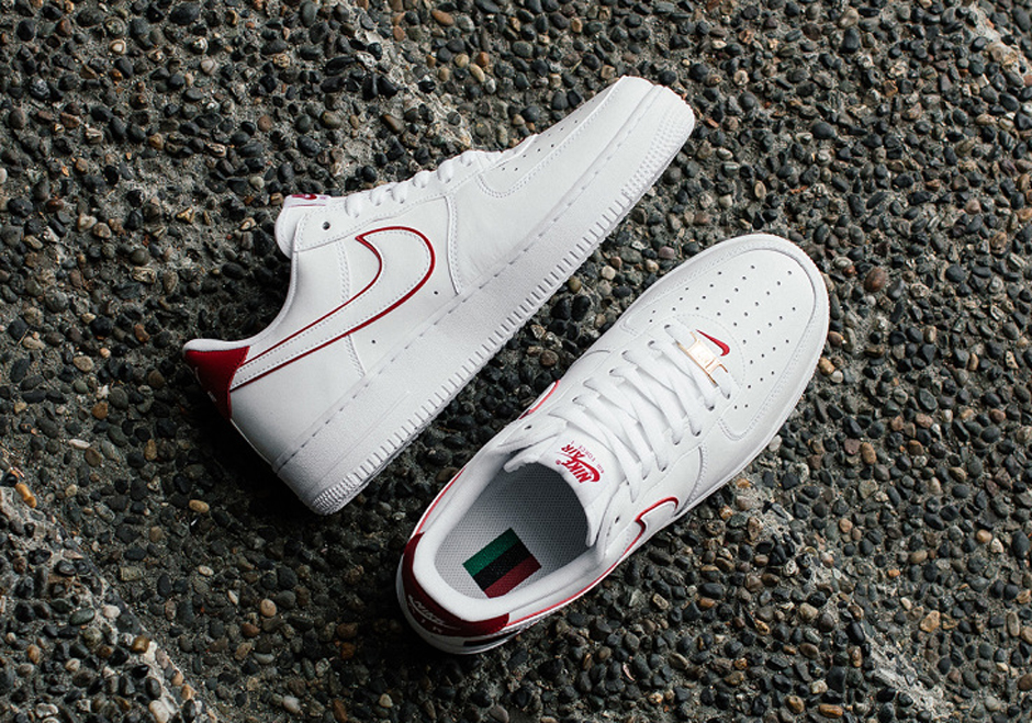 air force 1 red outline