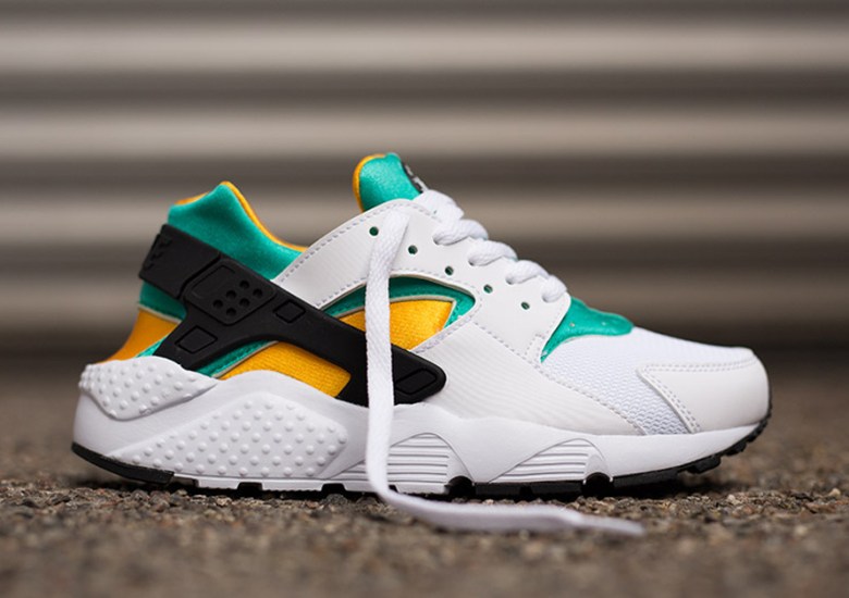 Nike Releases Huarache Colorway in GS Sizes - SneakerNews.com