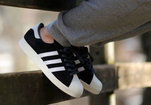 adidas originals superstar 80s trainers in black and white