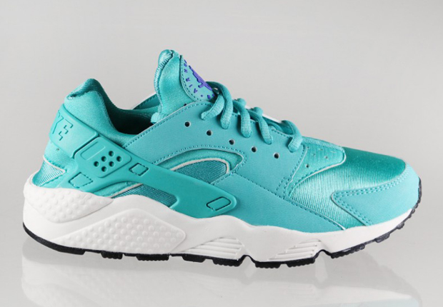 Easter Colors in Upcoming Nike Air Huaraches For Women