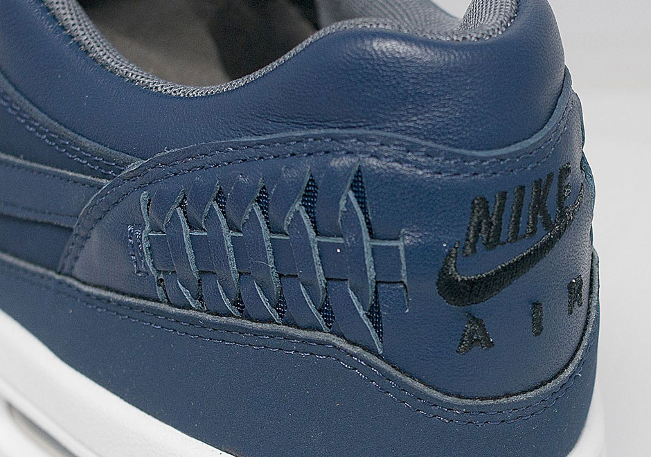 A Detailed Look at the Nike Air Max 1 Woven