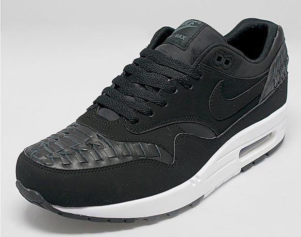 nike-air-max-1-woven-detailed-look-09
