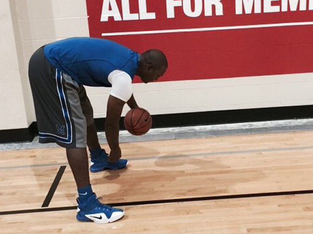 Penny Hardaway Works Out in the Nike Air Penny 6