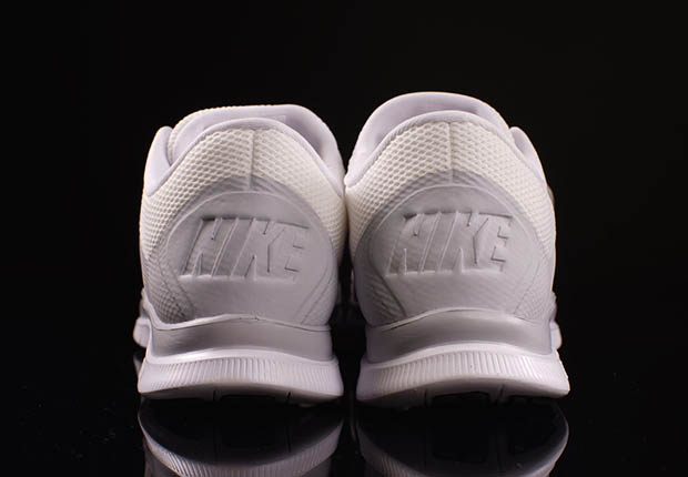 Nike Free Socfly White 4