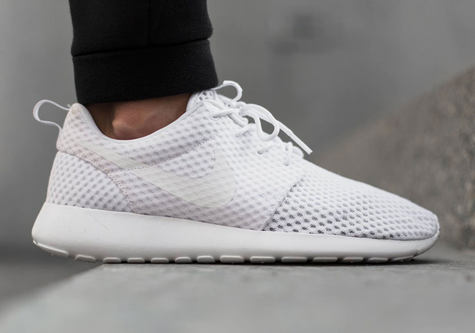 This Nike Roshe Run in White Mesh Might Be The Perfect Summer Sneaker -  SneakerNews.com