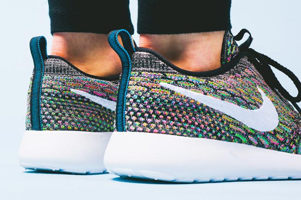 nike-wmns-flyknit-roshe-multi-color-silver-available-4