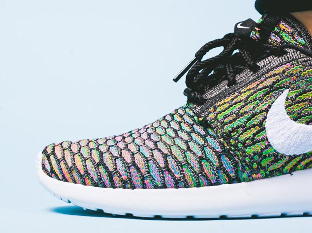 nike-wmns-flyknit-roshe-multi-color-silver-available-5
