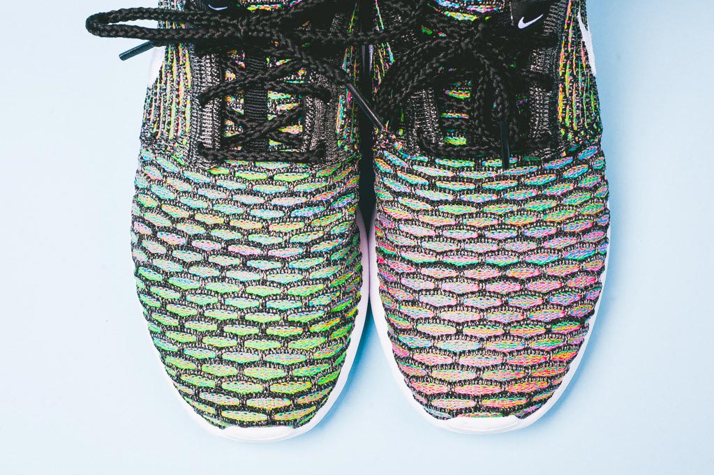 nike-wmns-flyknit-roshe-multi-color-silver-available-6