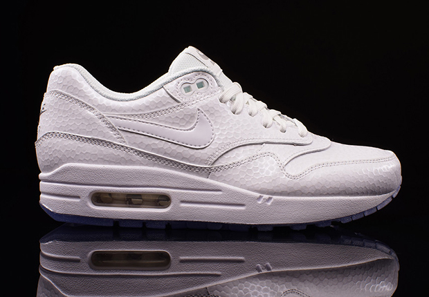 Icy Soles On An All-White Nike Air Max 