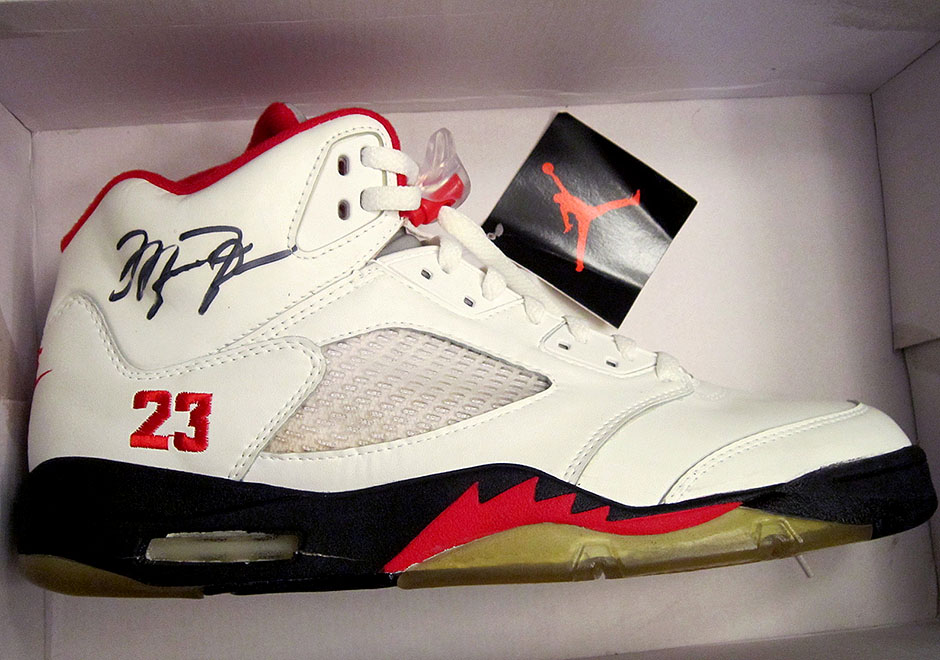 Air Jordan V Limited Issue 1 Of 100 Autographed Michael Jordan Pe 11