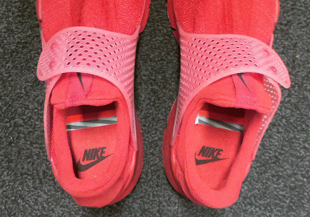Even The Nike Sock Dart Is Going All-Red