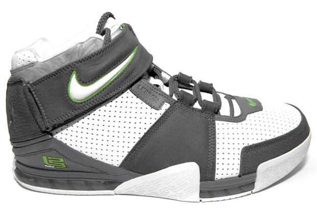 Nike LeBron Retros Might Come Soon And They're Bringing The Heat
