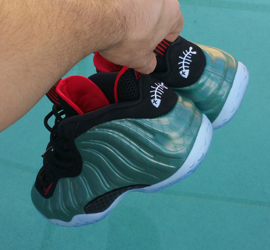how to tell fake foamposites