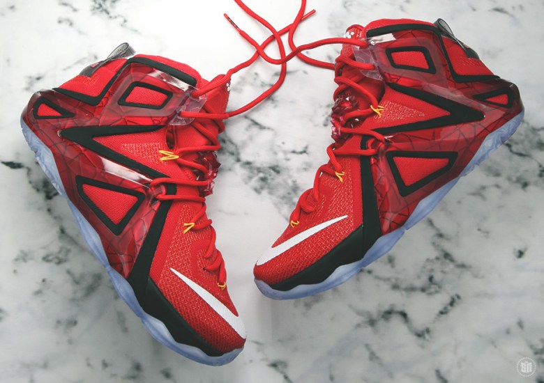 A Detailed Look at the Nike LeBron 12 Elite