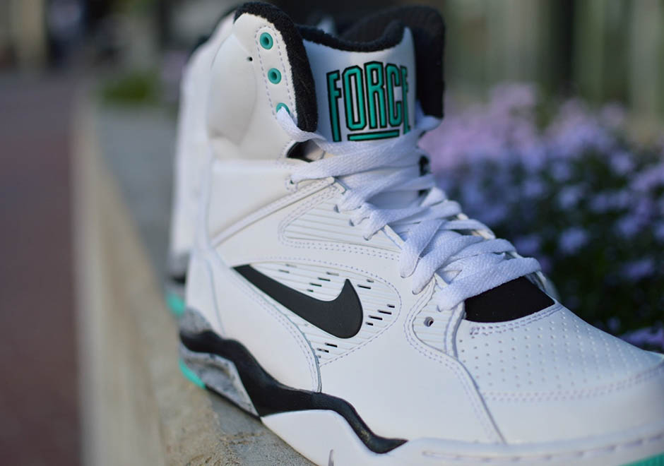 nike air command force foot locker