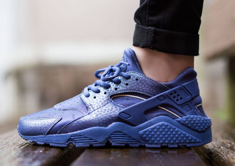 You Can’t Make These Tonal Blue Huaraches on NIKEiD