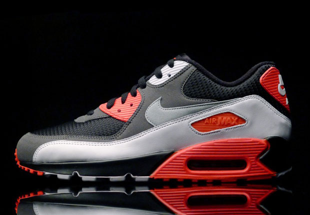Nike Goes In Reverse For This "Infrared" Tribute