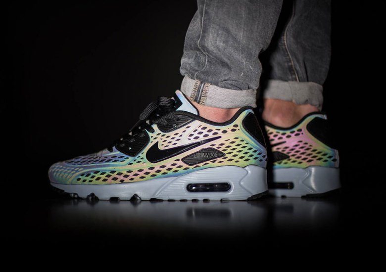 A Closer Look At The Color-Changing Nike Air Max Releases