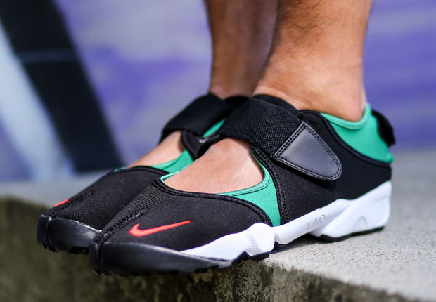 rodar jurar antes de An On-Foot Look at the Nike Air Rift Retro - SneakerNews.com