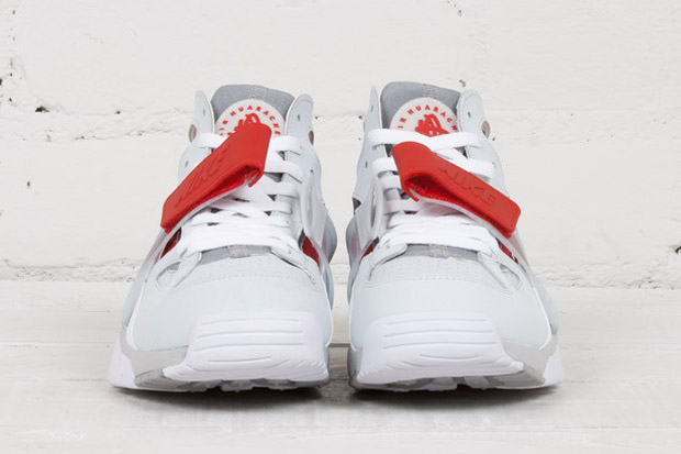 Nike Air Trainer Pure Platinum Wolf Grey Red 03
