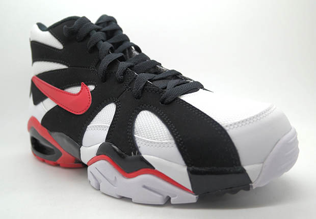 Nike Retros the Air Diamond Fury, But Gets the Year it Released Wrong