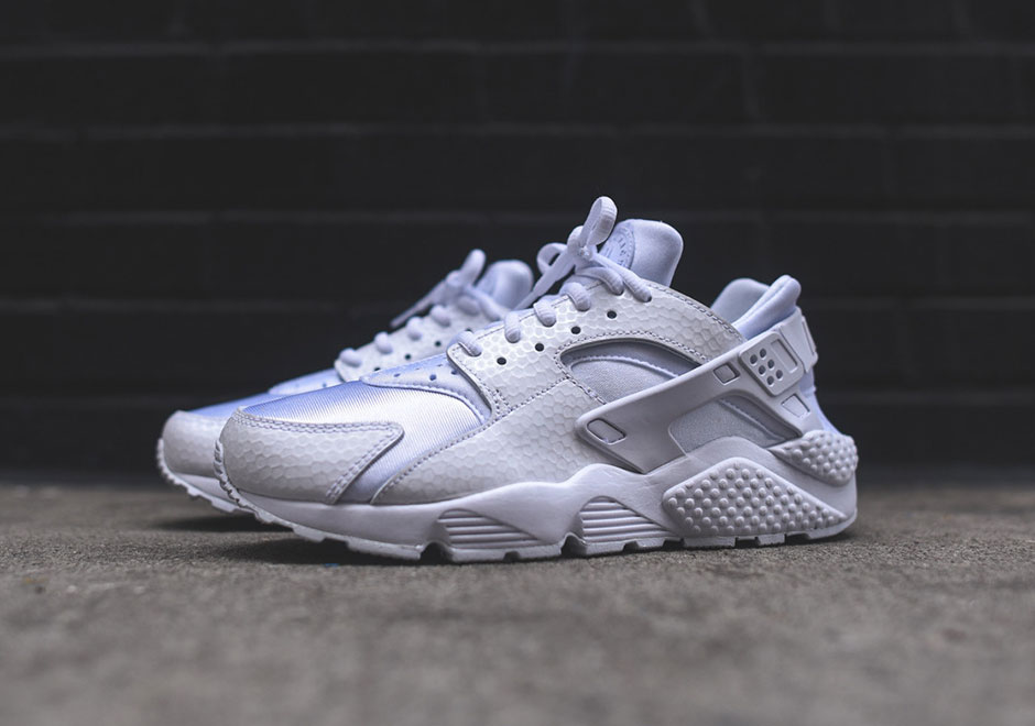 nike huarache all white release