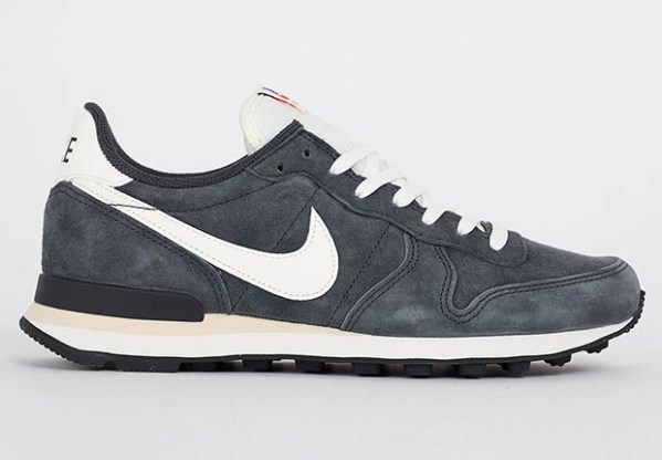 The Nike Internationalist Gets The Vintage Look - SneakerNews.com