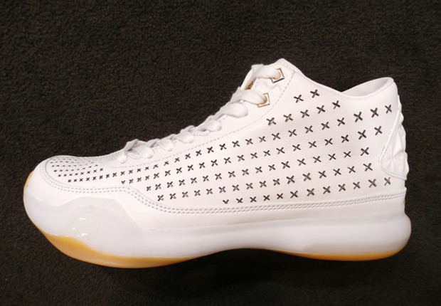 Nike Kobe 10 Ext Mid White Gold Release Date 2