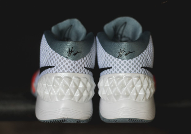 Nike Kyrie 1 White Infrared Release Reminder 03