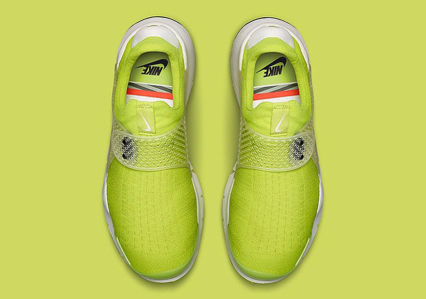 Nike Sock Dart Volt Another Detailed Look 02