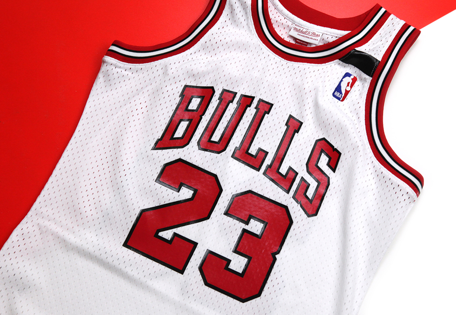 Michael Jordan Shrug Jersey Mitchell And Ness 6