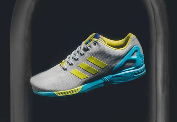 Oceanía Guardia Sarabo árabe The adidas ZX Flux Remembers The OG ZX8000 Colorway - SneakerNews.com