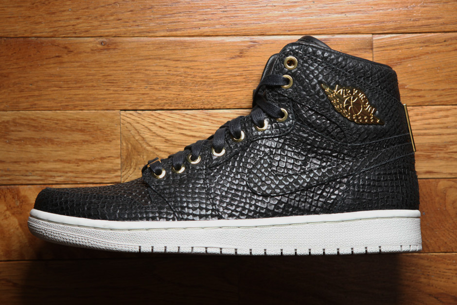 Jordan 1 best sale retro pinnacle black