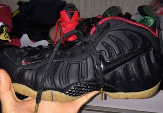 black gucci foams