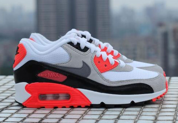 Nike Air Max 90 “Infrared” In GS Sizes