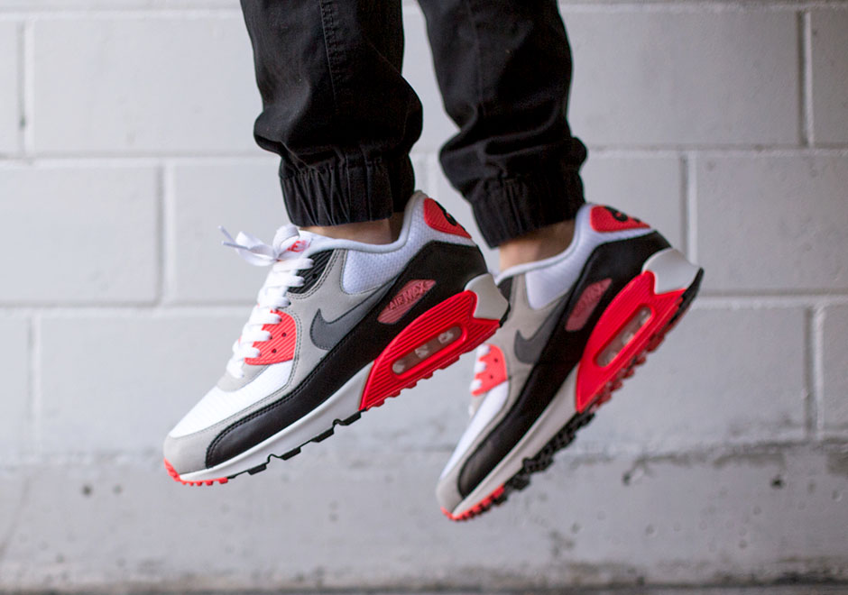 Nike Air Max 90 Infrared Reverse Infrared Comparison 1
