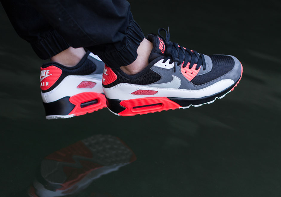 Nike Air Max 90 Infrared Reverse Infrared Comparison 7