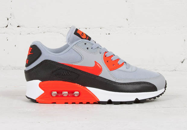Nike Wmns Air Max 90 Wolf Grey Infrared 1