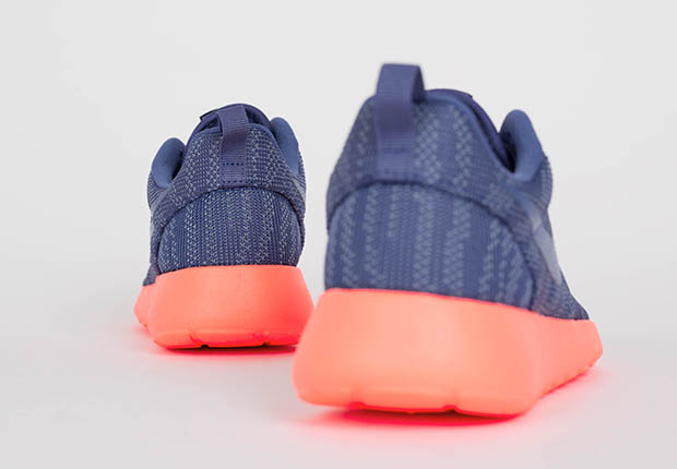 Nike Roshe Run Jacquard - Royal Blue - Hot Lava - SneakerNews.com